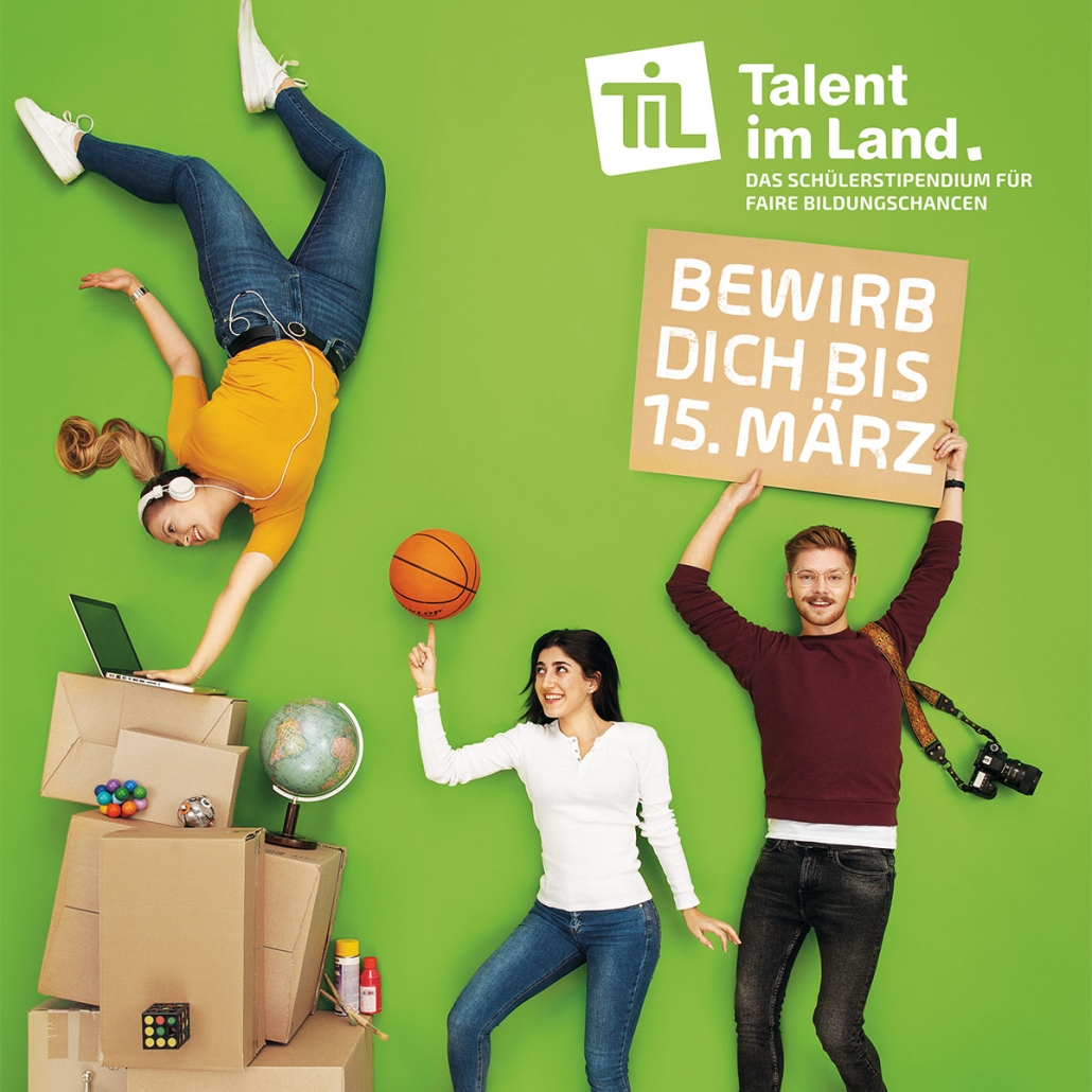 Plakat von Talent im Land, Jugendliche vor grünem Hintergrund